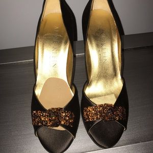 Anne Klein (made in Italy) brown dress pumps